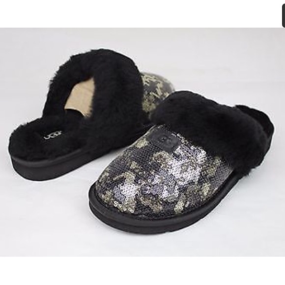 🎀UGG "VERY RARE" Pinecone Slippers... BRAND NEW🎀