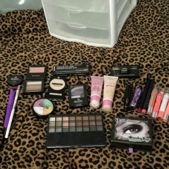 Huge makeup lot