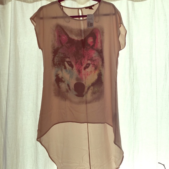 New cute blouse with tags