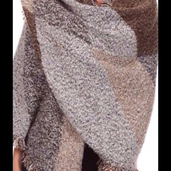 BLANKET SCARF