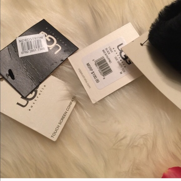 Ugg gloves - Picture 2 of 3