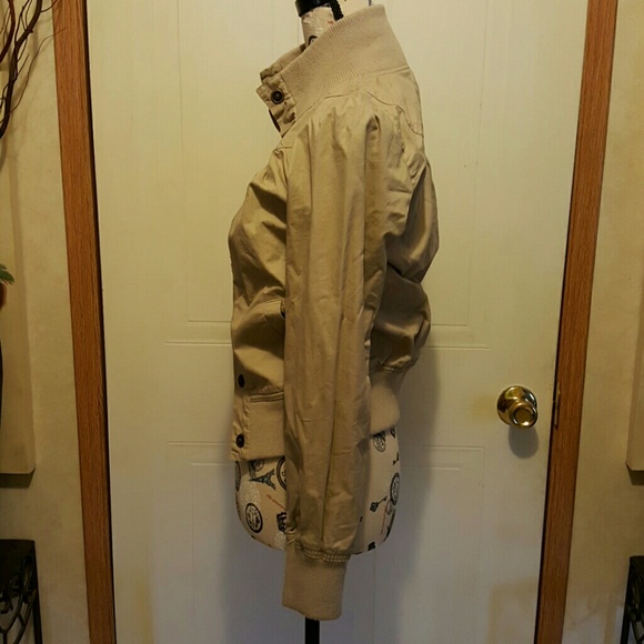 Cute Jacket - Picture 2 of 3
