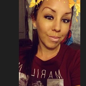 Meet your Posher, Leeann