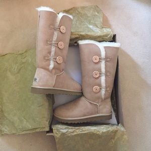 Brand New Ugg Boots | Neutral Tan 8