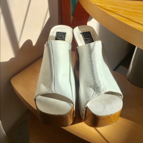 Vintage 90s Wood Platform Heart Cut Out Heels Sz 8 - Picture 3 of 4