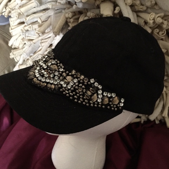 BLACK CAP BLING CRYSTALS