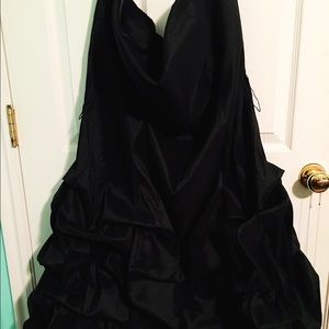 torrid Dresses - π₯ FINAL PRICE π₯ EUC Strapless Bubble Hem Dress torrid Dresses - π₯ FINAL PRICE π₯ EUC Strapless Bubble Hem Dress