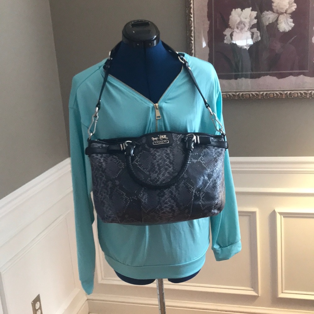 Today only $200 Authentic rare coach purse