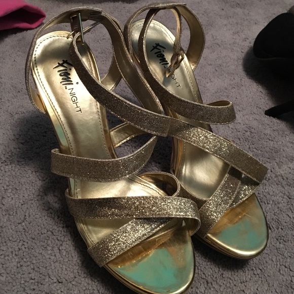 Fiona Glitter gold high heels Size 6 1/2
