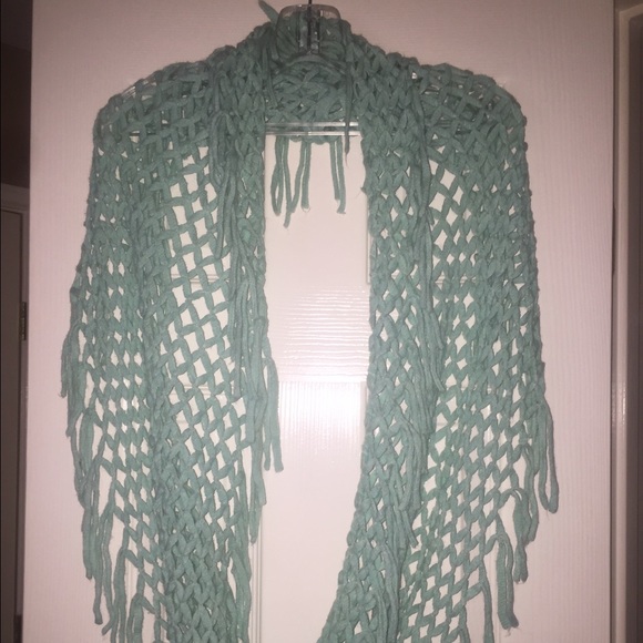 Infinity scarf