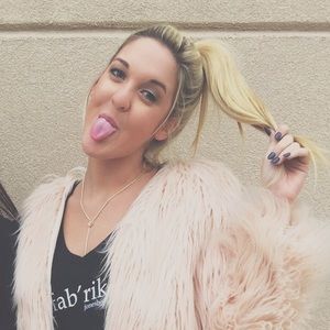 Meet your Posher, Sydney