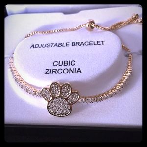 Brand new paw print adjustable bracelet