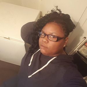 Meet your Posher, Damika