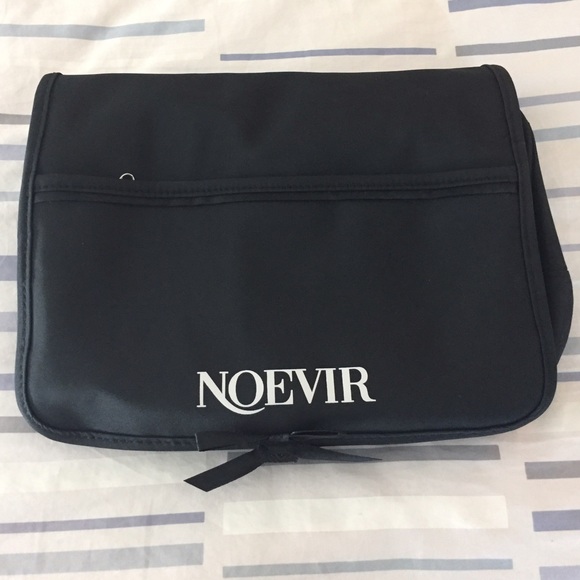 Noevir Cosmetic Bag - Black