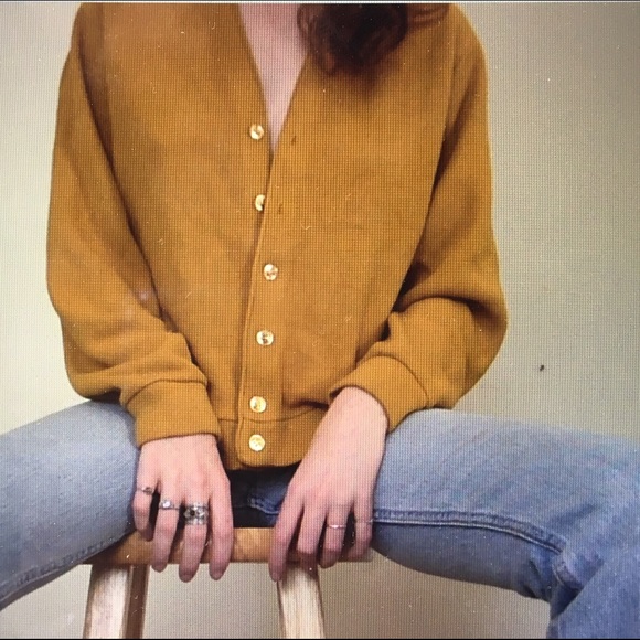 VINTAGE MUSTARD SWEATER