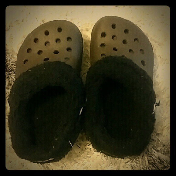 Baby crocs 6/7
