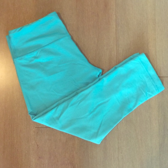 Lululemon Wunder Under Crops Spry Blue Denim