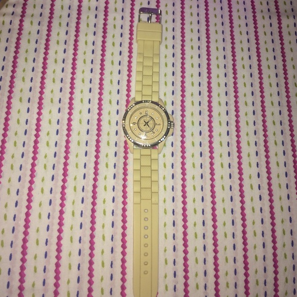 Cream Watch