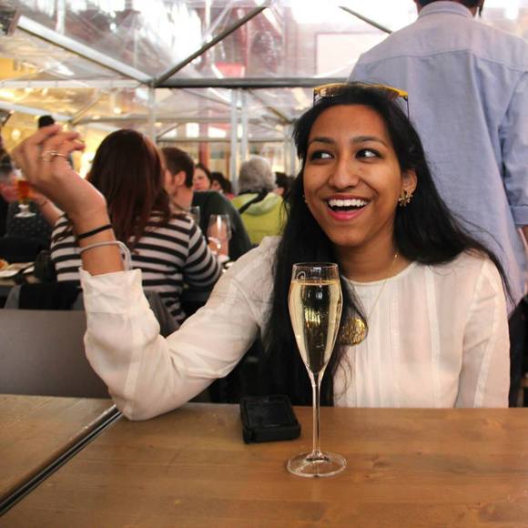 Meet your Posher, Chareeni - Picture 2 of 2