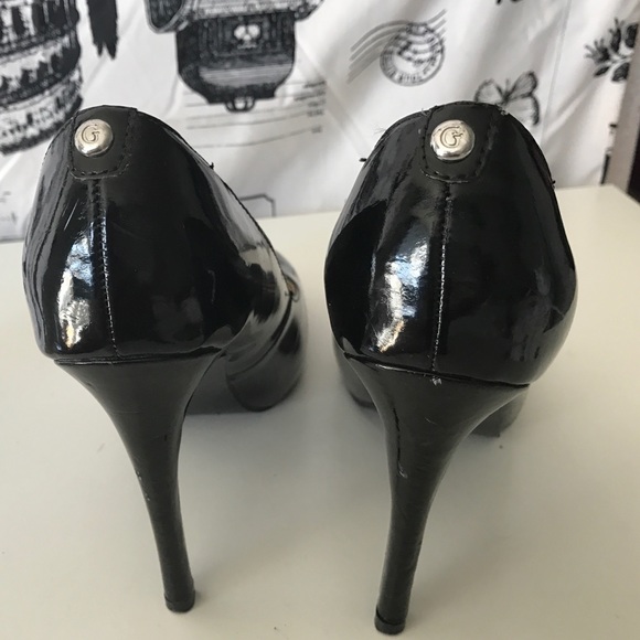 Guess authentic