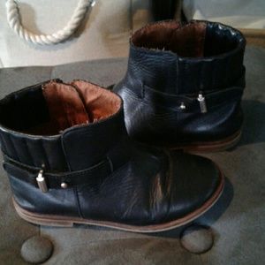 Zara kids booties size 23