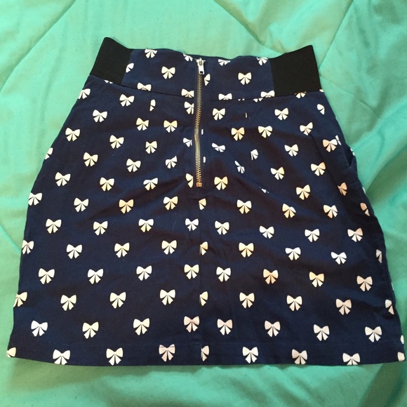 Skirt - Picture 2 of 2