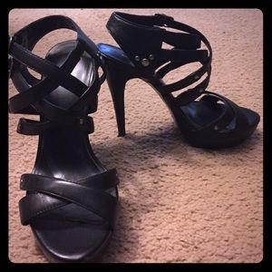 Woman's size 7 "Bakers" all Black 5' heels