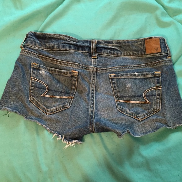 Shorts - Picture 2 of 3