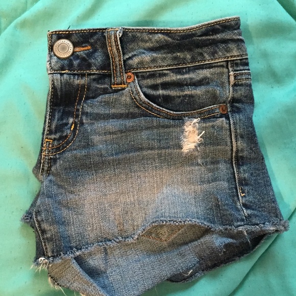 Shorts - Picture 3 of 3