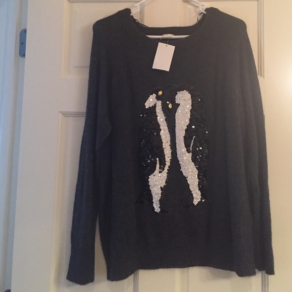 Christmas sweater. H&M sequin penguin 🐧 Size L