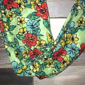 LuLaRoe Hawaiian Print Leggings