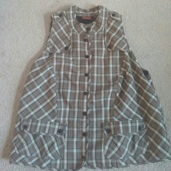 Icon by Lane Bryant Plaid Vest