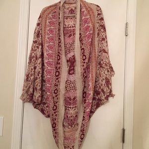 AE Cocoon Wrap NWT