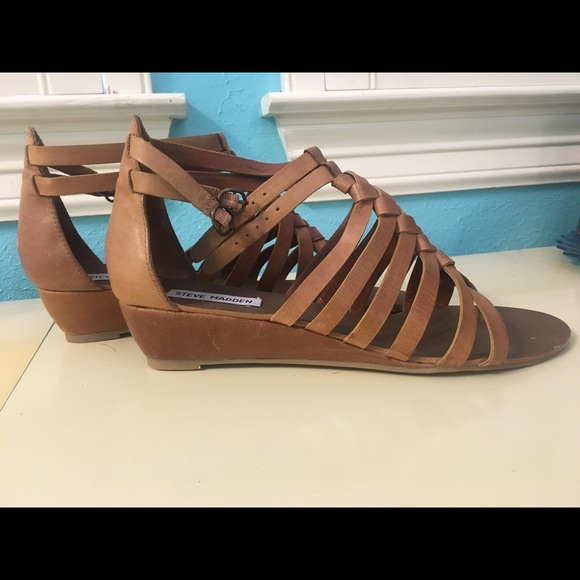 Steven Madden Sandals size 9 - Picture 2 of 3