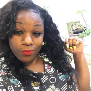 Meet your Posher, Shana