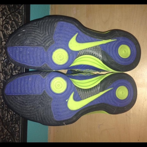 Nike Hyperdunks - Picture 4 of 4