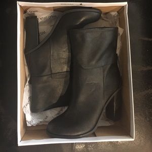 Black ankle booties!