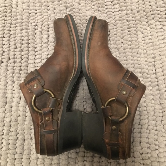 SOLD Frye Harness mule chestnut - Picture 3 of 4