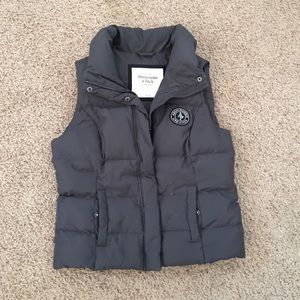ABERCROMBIE PUFFER VEST!