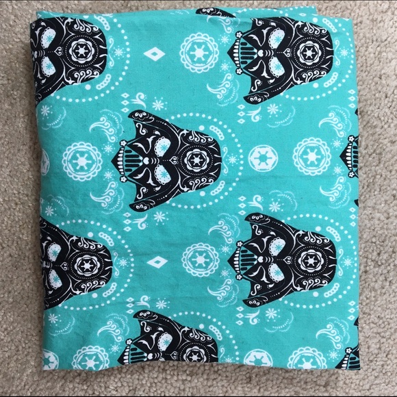 Sugar Skull Darth Vader Infinity Scarf - Picture 3 of 3