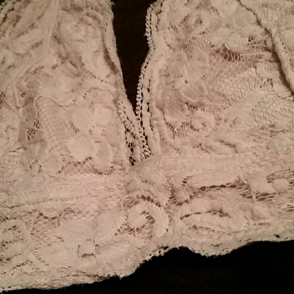 Floral Lace Halter Bra Crop Top M Urban Outfitters