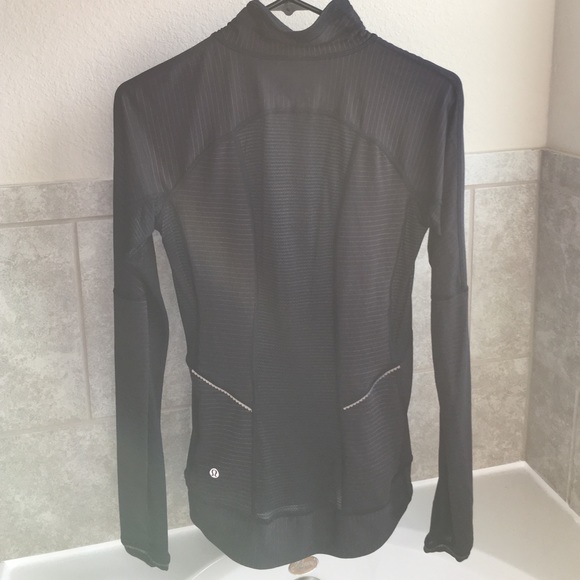 Lulu workout top for running