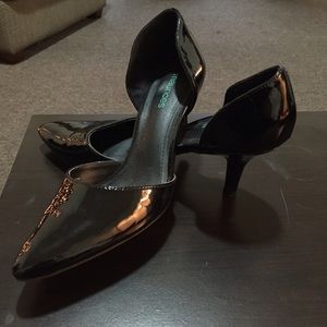 Like-New Maurice's Black Pumps Size 10