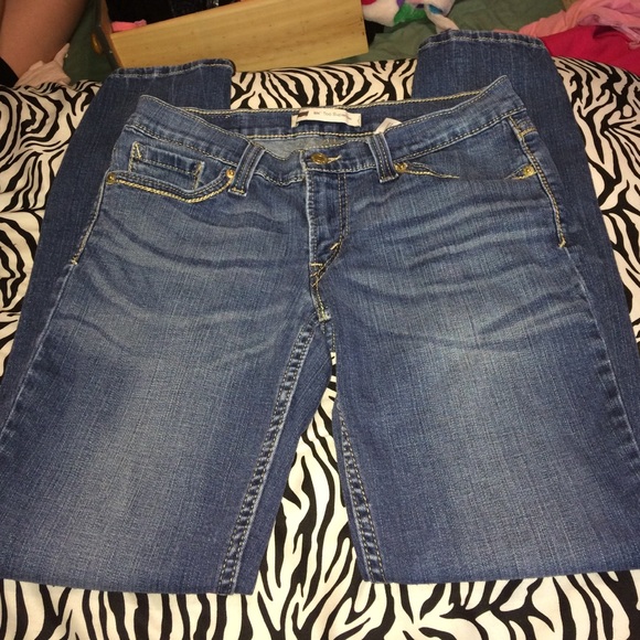 •• Levi's jeans ••