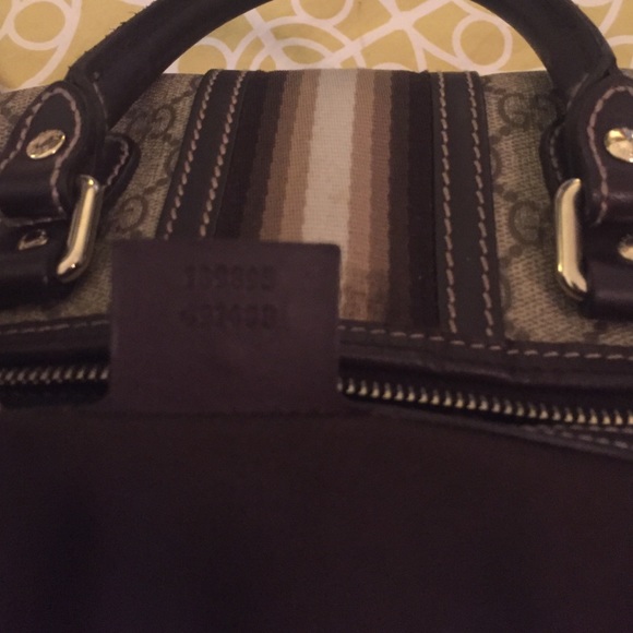Gucci Boston bag! Great condition....Dust bag - Picture 4 of 7