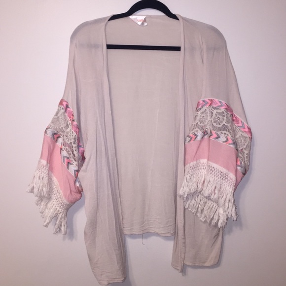 Kimono - Picture 1 of 3