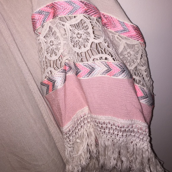 Kimono - Picture 2 of 3