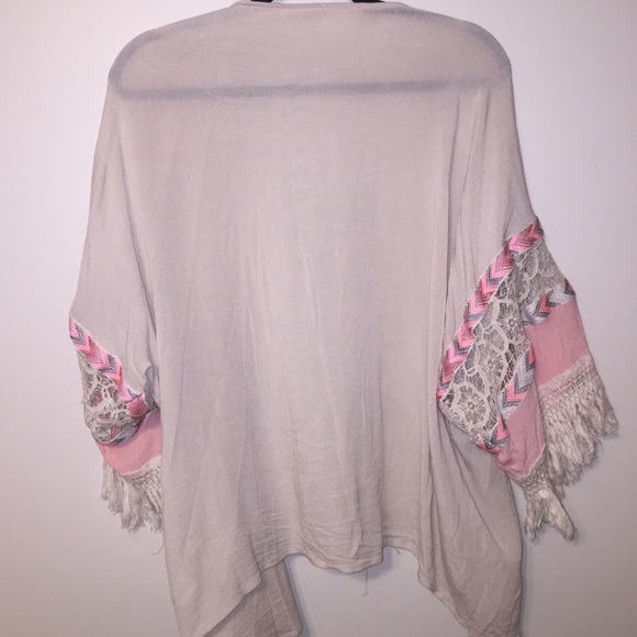 Kimono - Picture 3 of 3