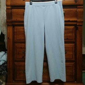💀Powder Blue Capris sz L  $10.