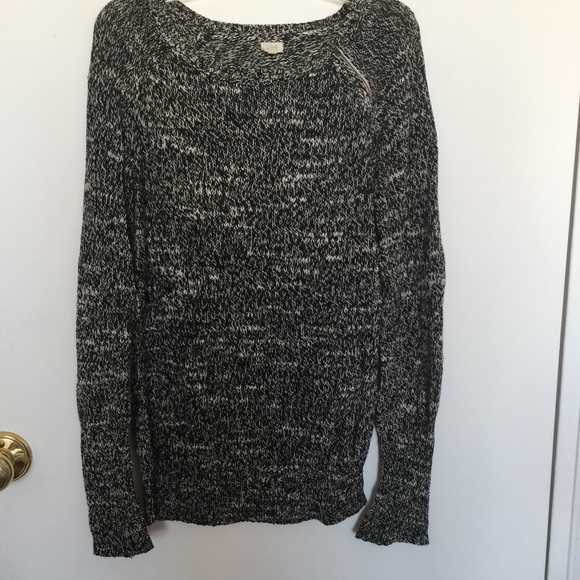 J Crew light knit sweater - Picture 1 of 3